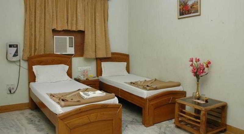 Indira International Inn Нью-Дели Экстерьер фото